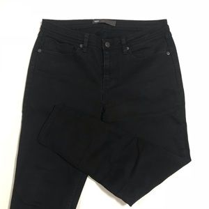 Levi’s women’s Black jeans